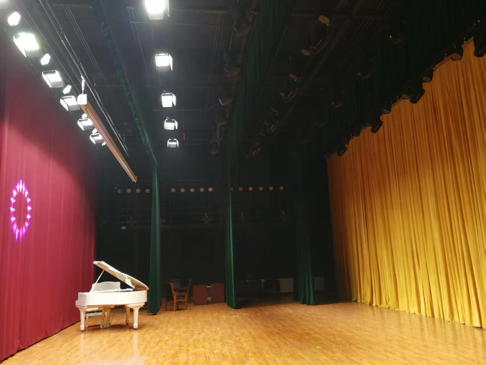 Dongying No. 1 High School Hall and Auditorium — venue view 3